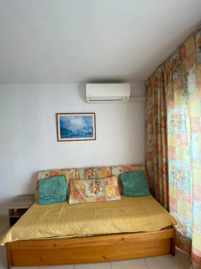 Gloria Crespo Pattaya 33 Apartment Empuriabrava